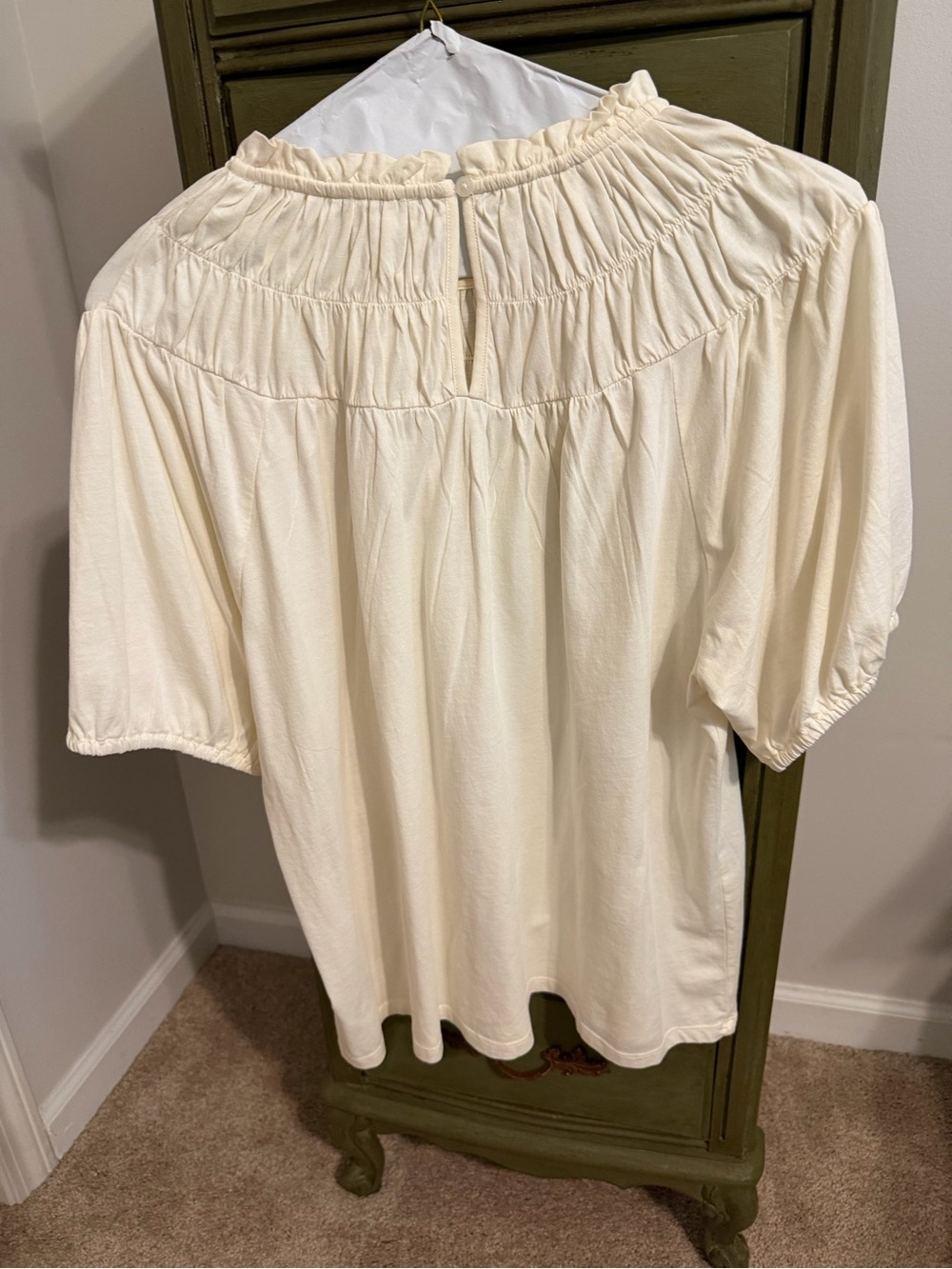 J. Crew Cream Smocked Yoke Short Sleeve Top nwot - Picture 4 of 8